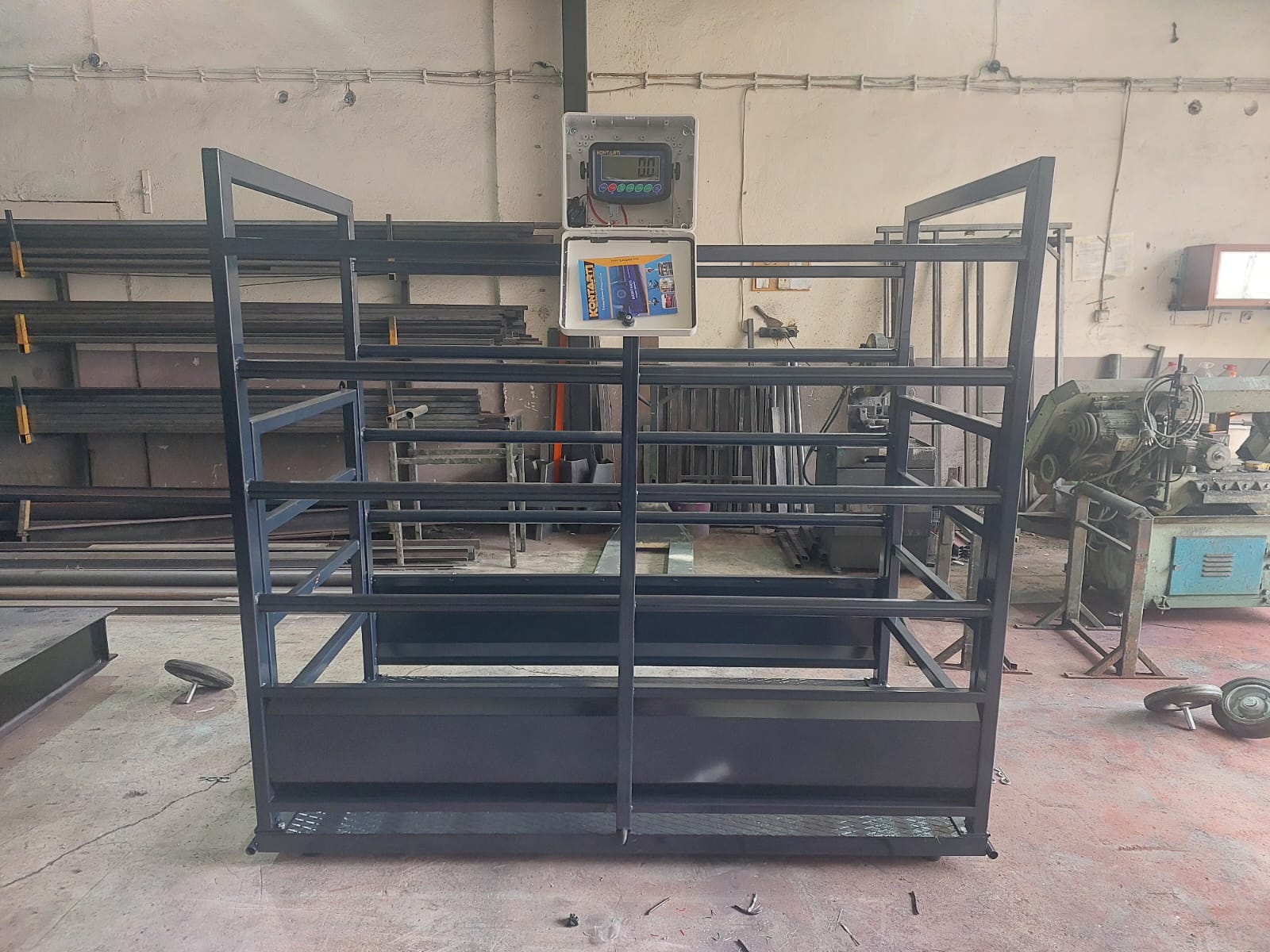 %202%20Tonluk%20Canlı%20Hayvan%20Kantarı