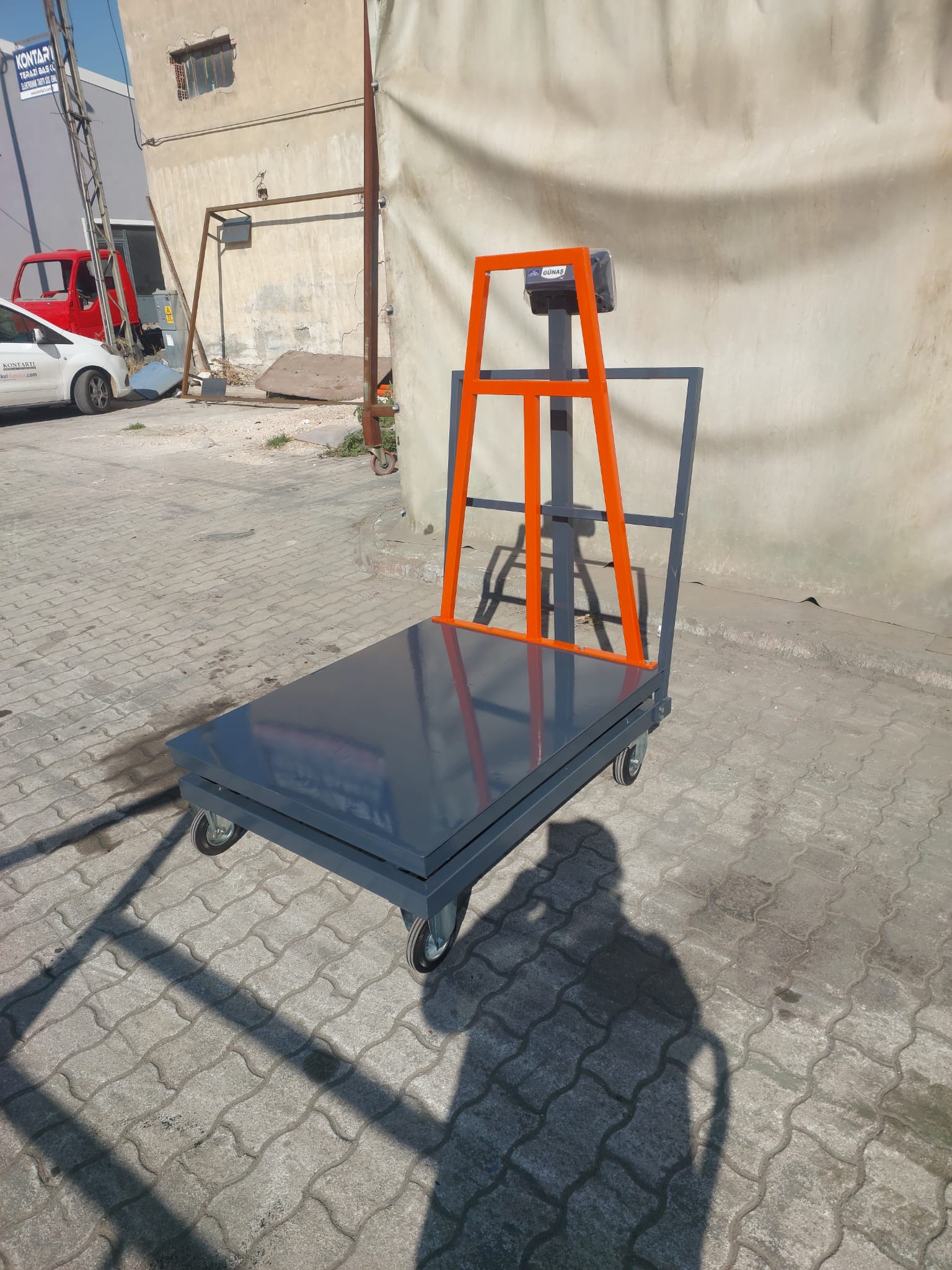 Tekerlekli%20Ağır%20Hizmet%20Baskülü%20–%2090x110%20cm,%201%20Ton%20Kapasite%20