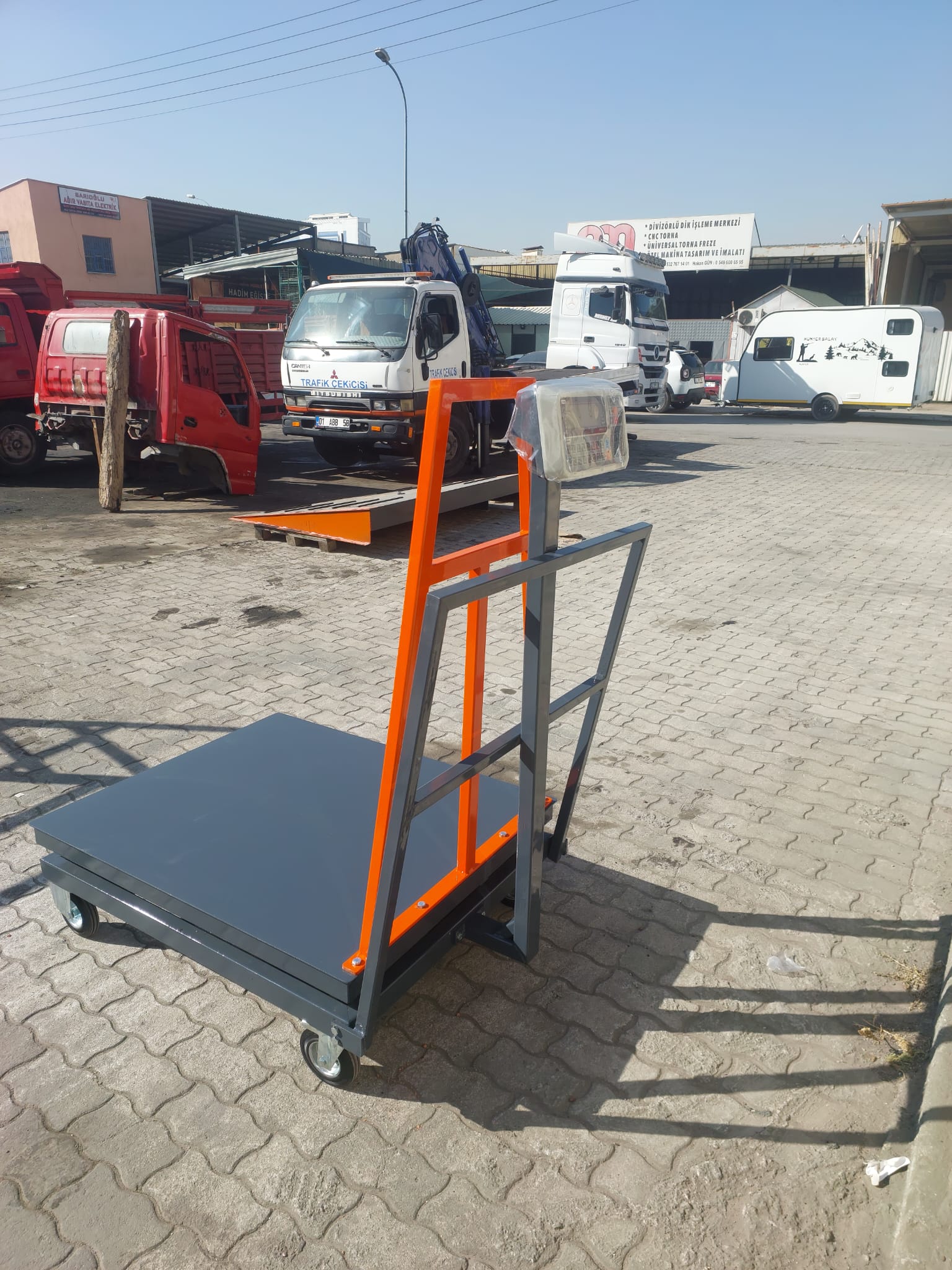 Tekerlekli%20Ağır%20Hizmet%20Baskülü%20–%2090x110%20cm,%201%20Ton%20Kapasite%20